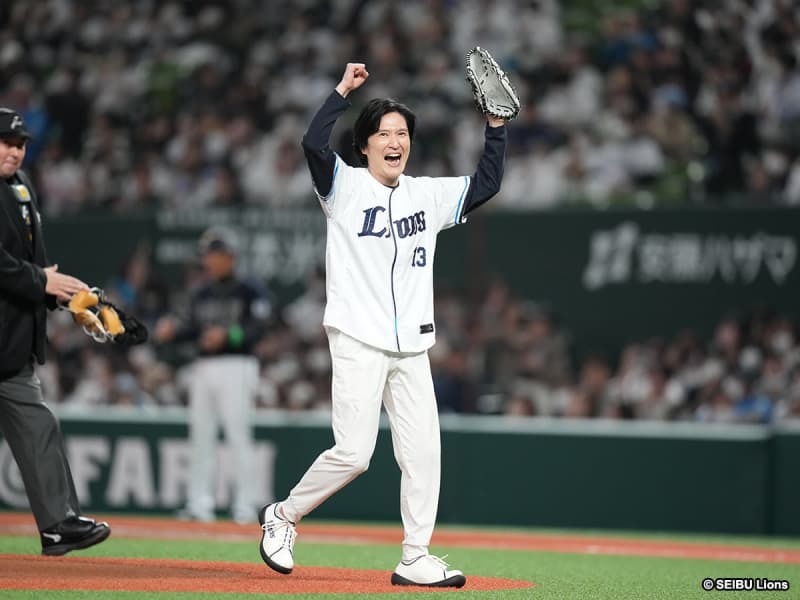 “熱狂的な西武ファン”清塚信也さんが始球式「フォルテシモな投球ができたと思います」