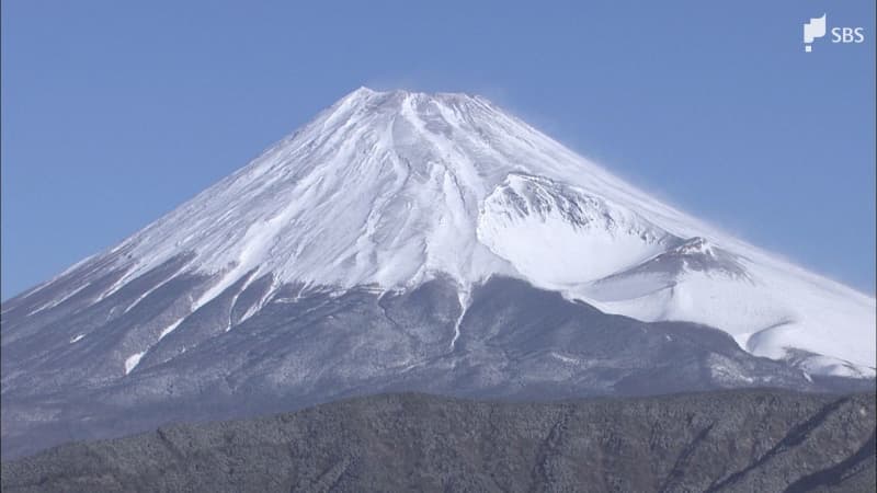 【続報】富士山で滑落 捜索中の男性発見も問いかけに応答なし救助活動は難航＝静岡県