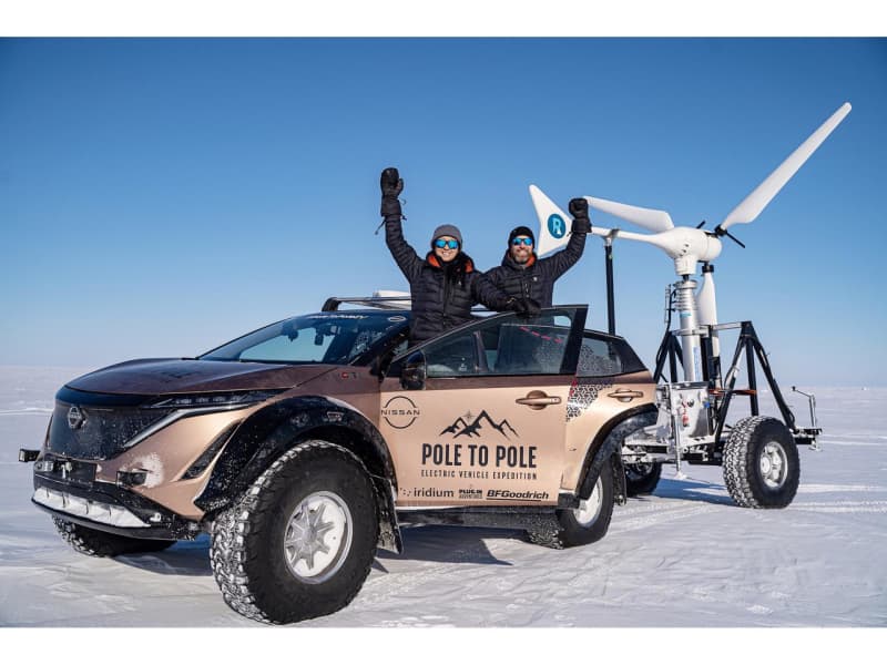 The Nissan Aria embarks on an adventure from the North Pole to the South Pole.Aiming to run about 2 km with a battery EV!
