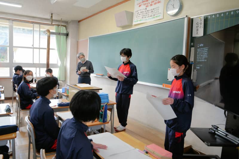 平田オリザさん、中学校で演劇取り入れた授業　「面白い掛け合い心がけ」表現の幅広げる