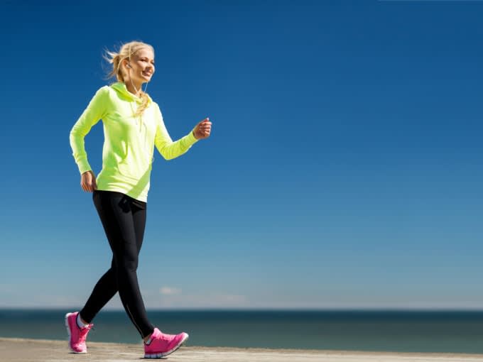 About 1 minutes a day!According to overseas research, even "exercise that allows you to talk while moving your body" such as brisk walking can cause illness.