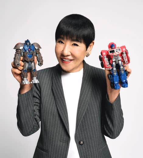 「トランスフォーマー／ビースト覚醒」玩具シリーズのアンバサダーに和田アキ子さんが就任！