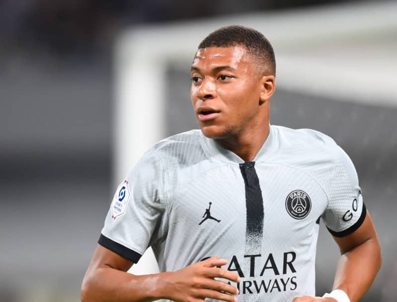 Mbappe furious at Paris SG over portrait rights in annual ticket PR ``I'm not Kylian Saint-Germain''