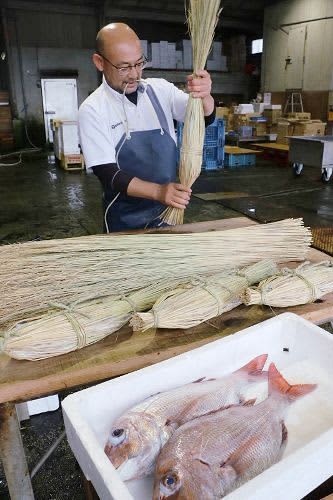 瀬戸内の春 タイの浜焼き始まる　笠岡 入学や就職祝いに