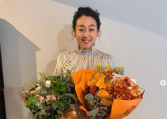 [About Mao Asada's donation] Approaching the enthusiastic appearance of charity such as photobook profit donations and visits to disaster areas