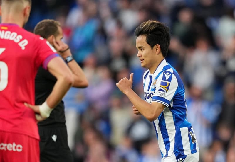 Takefusa Kubo scored in front of a packed crowd!Sociedad is bad...