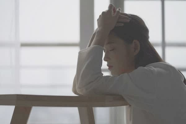 月経前のひどいイライラや落ち込みには抗うつ薬SSRIが効果あり