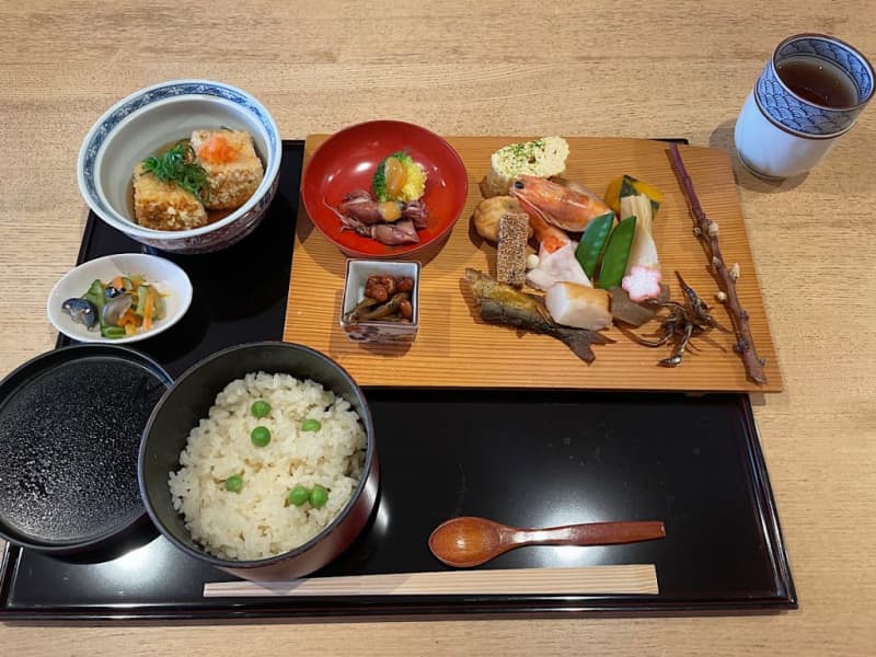 No chemical seasonings used!Bento for lunch kaiseki … Authentic Japanese cuisine where you can enjoy the taste of the ingredients Nishinomiya, Hyogo “Japanese Cuisine Hanayu”
