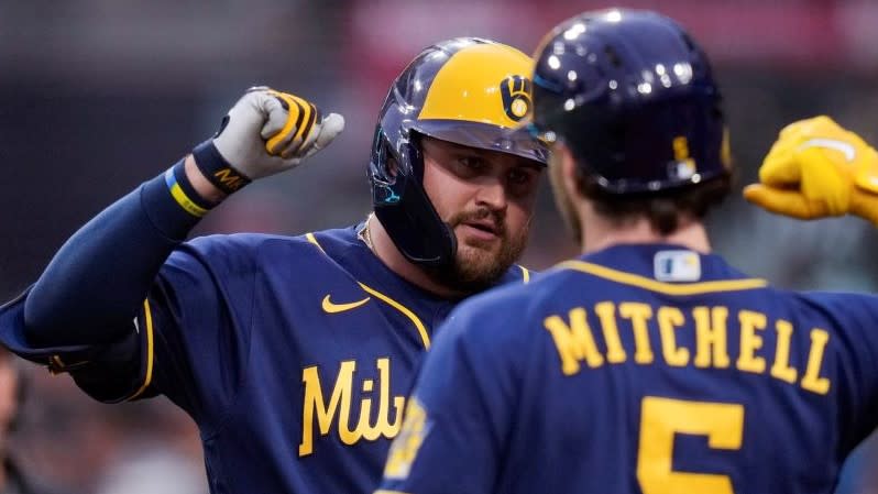 Brewers win tiebreaker to keep top of the division, Terez has 3 RBIs