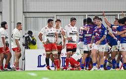 ラグビー神戸、競り負けて3連敗　最下位の花園に逆転ゴール決められる