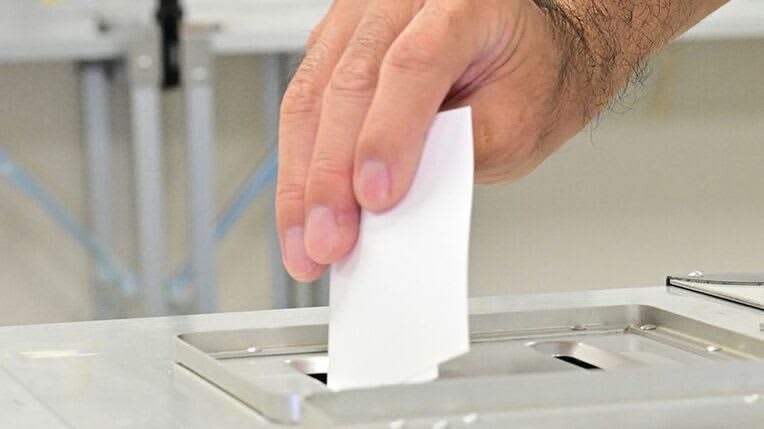 ``Re-examine candidates with similar names'' Tengan sues Okinawa Prefecture Uruma city council election invalidity