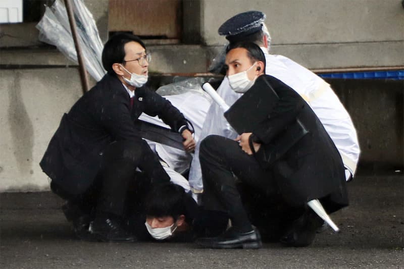 2発めがあった？　取り押さえたのは「漁港のおっちゃん」…岸田首相演説会場の爆破事件でまたも浮き…