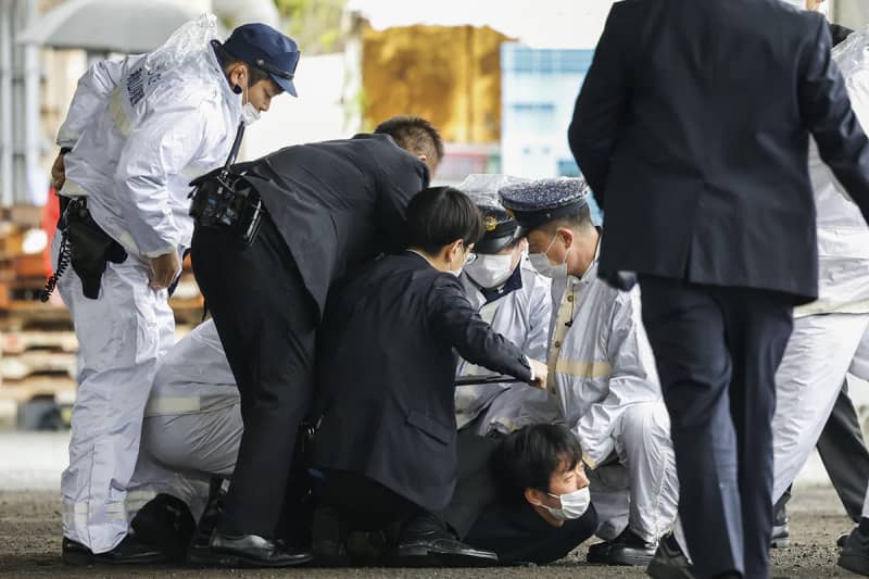 ``It may be a preparation for raising the approval rating.'' It is ``shameful'' to point out that the explosion aimed at Prime Minister Kishida is a fake.