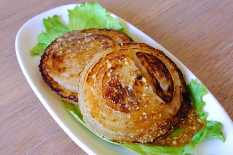 Akira Hokuto's "New Onion Steak" is easy and delicious!With a little ingenuity, it tastes like a professional... gooey sweet and delicious! …