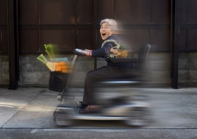 Visit Super Grandma! 94-year-old photographer Kimiko Nishimoto's photo exhibition "Let's have more fun!"