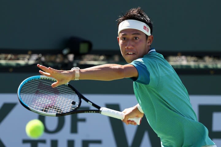 錦織圭が拠点にしているIMGで練習！ヒッティングしたアメリカの若手選手は歓喜「ニシコリとコート…
