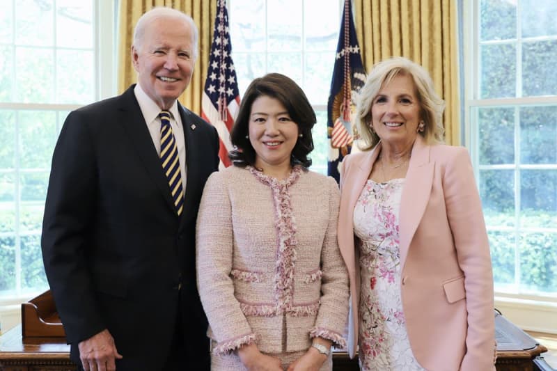 Mrs. Kishida Moyamoya soliciting public funds to visit the U.S. alone … irony caused by the report that the secretary's eldest son "traveled abroad with tax"