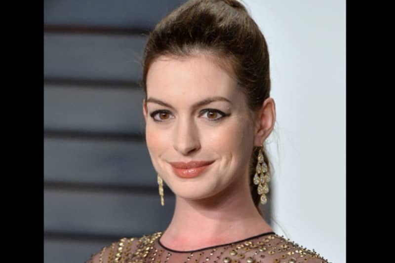 Anne Hathaway "Imitation of Britney Spears in the heyday" is too similar ... "Brito ...