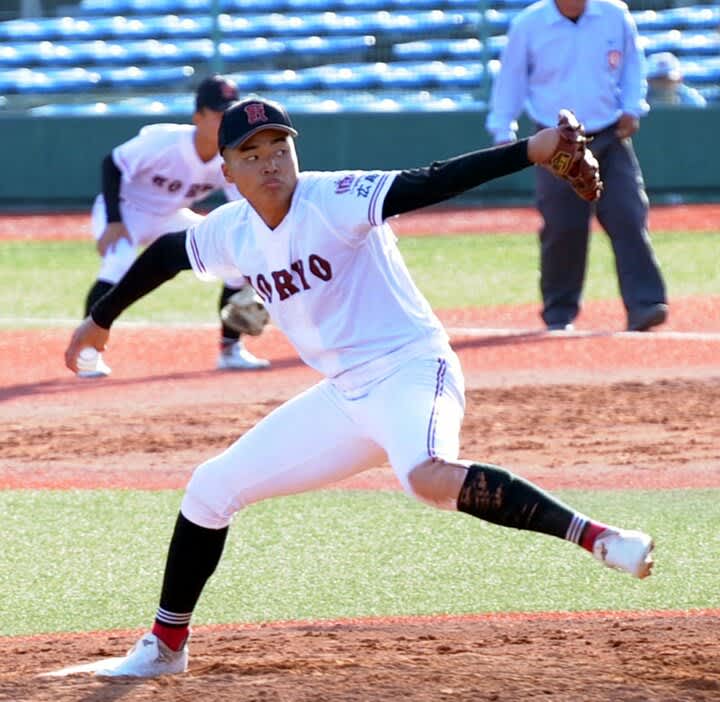 Koryo's noteworthy slugger Manabe pitches for the first time in an official game.