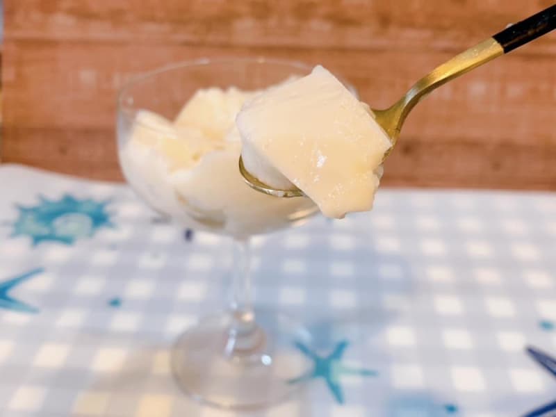 「飲む勢いで食べてしまう」レンチンで作れる話題の「塩ミルクプリン」試してみた。