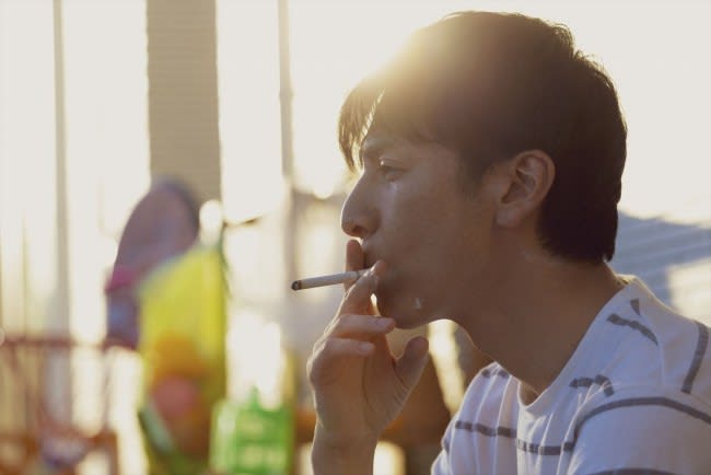 生田斗真主演『渇水』、干からびた目で日々を淡々と過ごす“初めて”の生田を捉えた場面写真公開