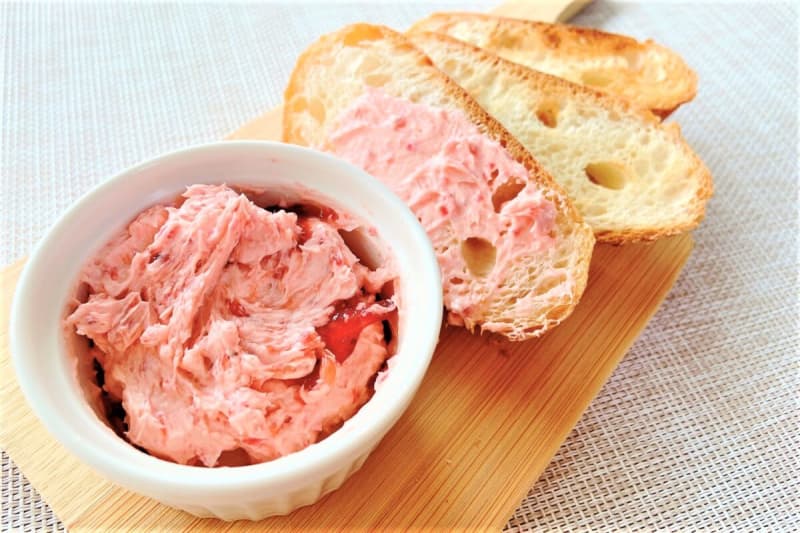 "Strawberry butter" devised by Yuri Yamamoto is easy and very delicious Rich taste with only 3 ingredients People you see at shops...