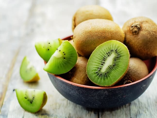 How many calories in one kiwifruit? ～Nutrition quiz for dieting～