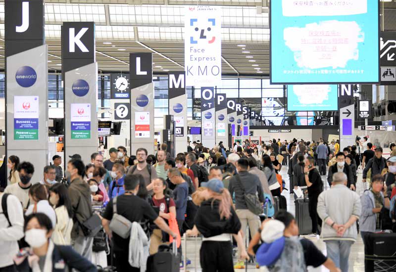 成田空港、出国ラッシュ始まる　GWコロナ対策緩和「リベンジ旅行を」