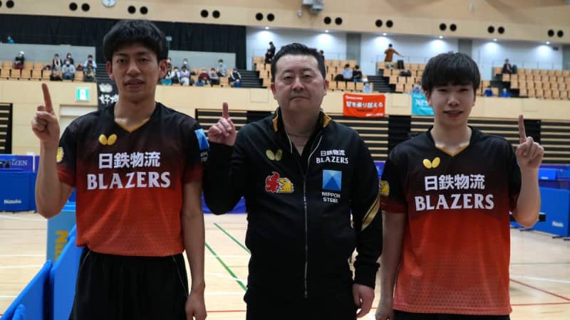 Nippon Steel Logistics Blazers Yusuke Sadamatsu/Maki Takami beat Hokuto Koriyama/Shohei Onodera in the men's double V final <Japanese table tennis…