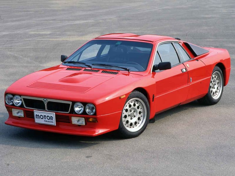 As the name suggests, the Lancia Rally 037 was a midship RWD developed for the rally.
