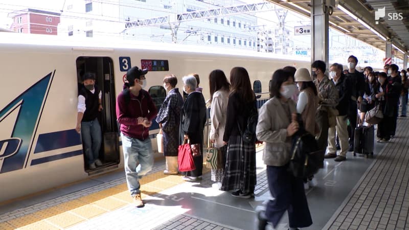 「マスクも外せたのですっきり楽しめそう」“5類”移行目前GW始まる　静岡県内の駅もにぎわい