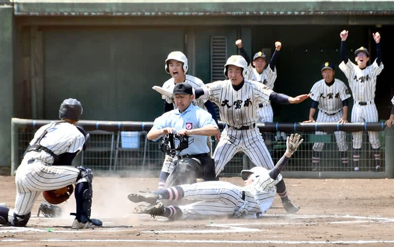 ＜高校野球＞大宮南、サヨナラで31年ぶり8強　公立勢が躍動　市川越が花咲徳栄破る　あす4強決定