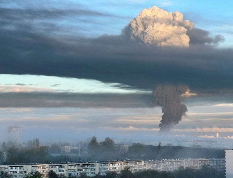 Fire at Crimean fuel depot extinguished after apparent drone strike - governor 4 origin 1