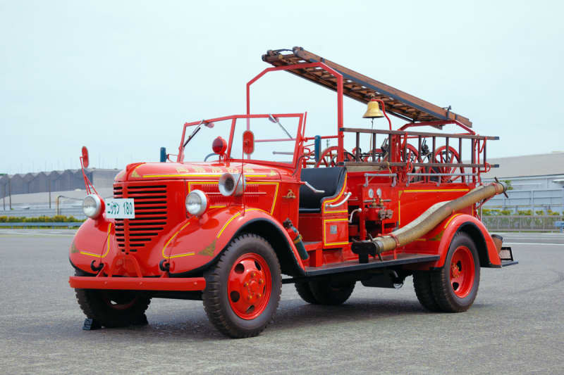 日産　戦時中に活躍した「180型消防ポンプ自動車」を再生