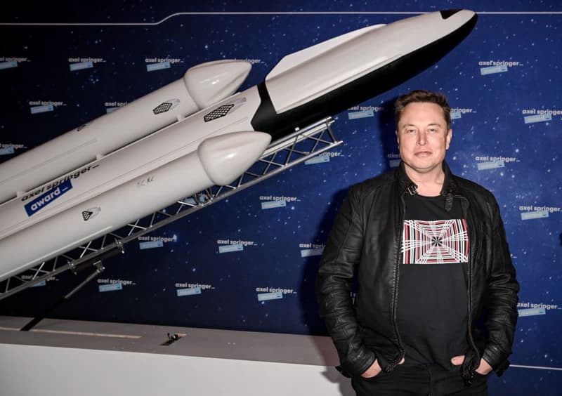 Elon Musk announces new Twitter feature allowin…