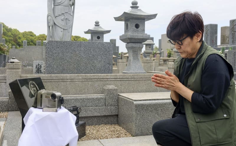 Reported the return of the camera to Mr. Nagai My sister who visited the grave "Dream came true"