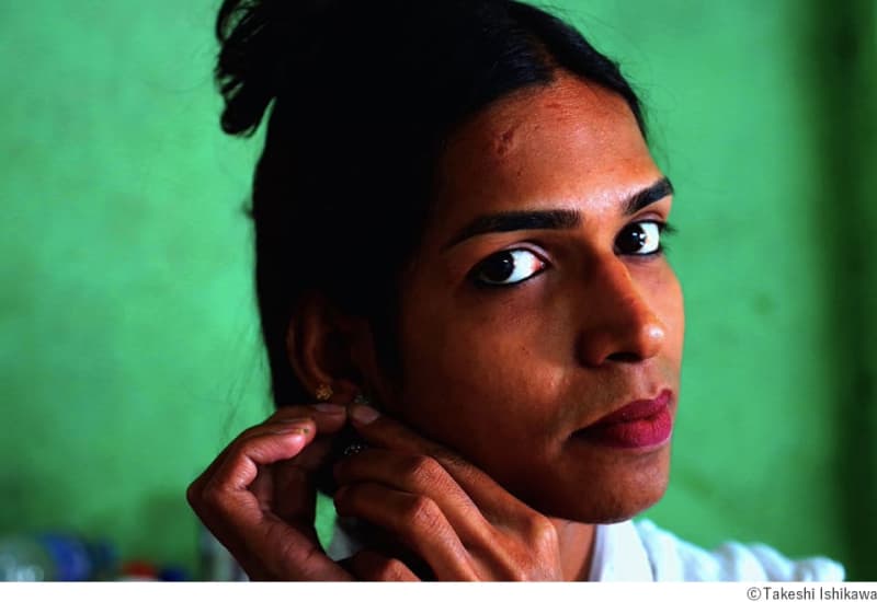 “MUMBAI HIJRAS” Takeshi Ishikawa photo exhibition facing transgender society in Mumbai, India