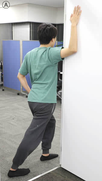 “コロナ明け”だからこそ注意したい健康トラブル＜1＞【ゴルフ肘】自宅やラウンド中にできるストレッチ法