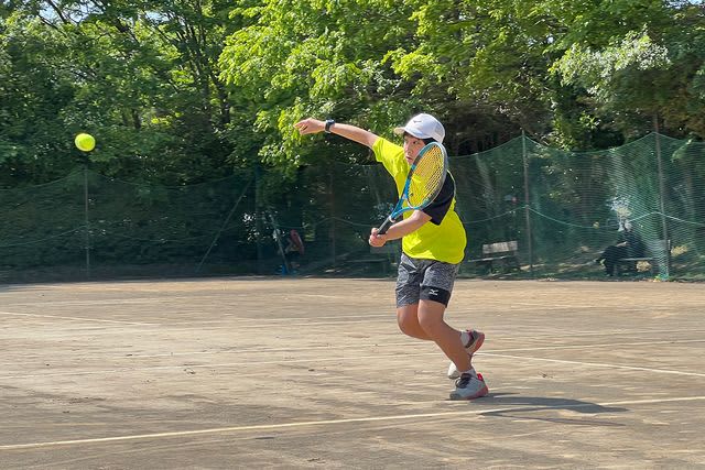 「第7回むさしの村ジュニアテニストーナメント：5月」の16歳以下男女のベスト4が決定＜大会2日…