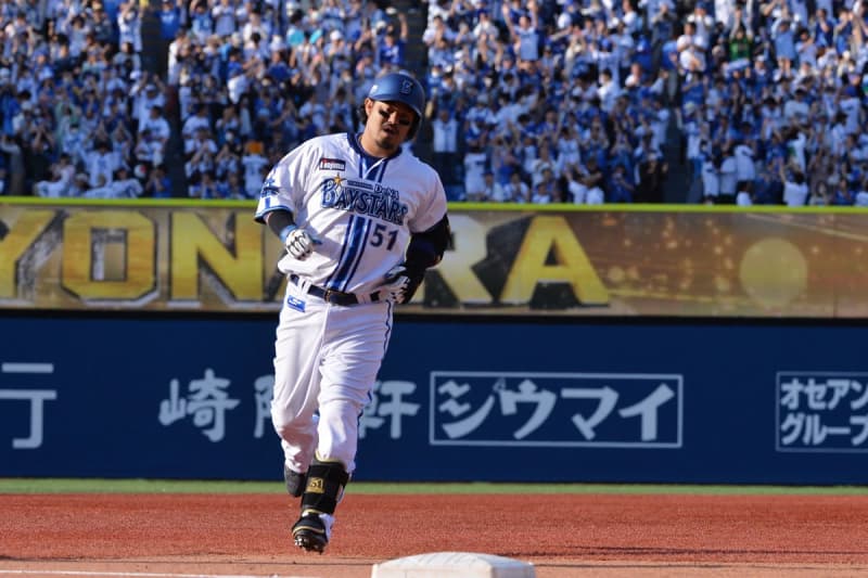 [DeNA] Toshiro Miyazaki hit a goodbye home run The team reached XNUMX savings, the fastest in both leagues