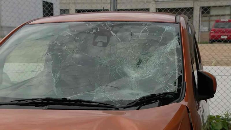 自転車に乗った男性が国道で軽乗用車にはねられ死亡～福岡