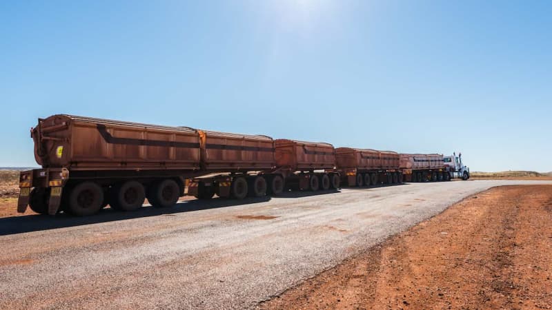 長さ1.5km！超ロングトラックがオーストラリアに存在するワケ【旅に関する面白いギネス記録】