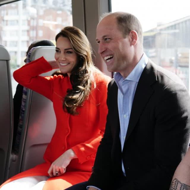 Prince William and his wife take the subway to the pub!Dissed by the French! ?