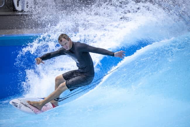 Man-made pool "Wai Kai" where you can practice surfing opens in Hawaii