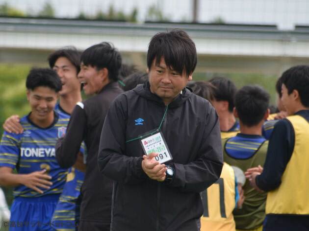 刀根山の徳永貴之監督「Jグリーンで会おう」大阪U-17選抜でオランダに遠征した選手たちがピッチで再会