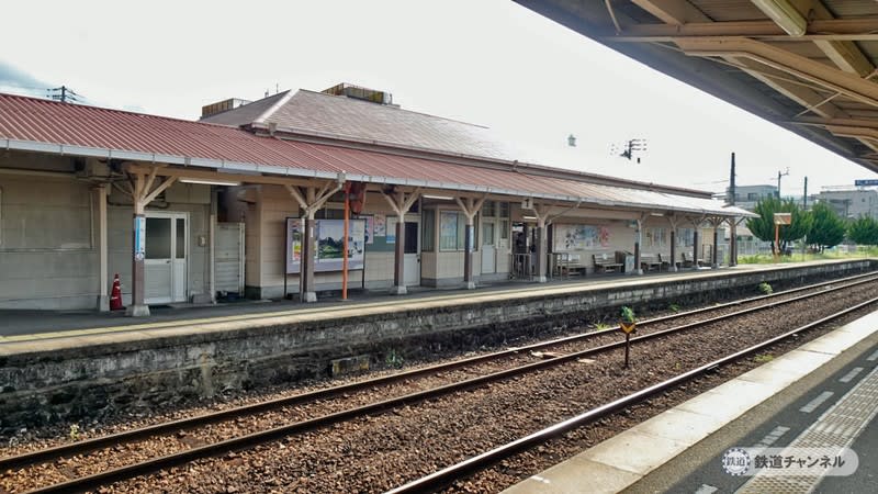 The outbound platform is also wooden JR Shikoku Tokushima Line Kamoshima Station (3) [Wooden Station Building Collection] 154