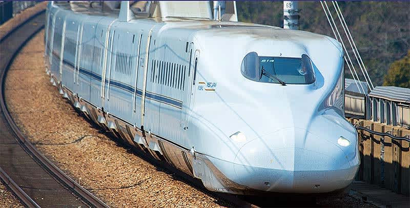 An 8-car train appears on the Shinkansen Nozomi!Hakata → Shin-Osaka Shinkansen Nozomi No. 616 8-car train for Sakura …
