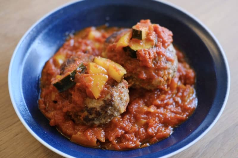 Morisanchu and Oshima's "Tomato Sauce Hamburger" is plump and exquisite The point is "how to bake" Tomato sauce...