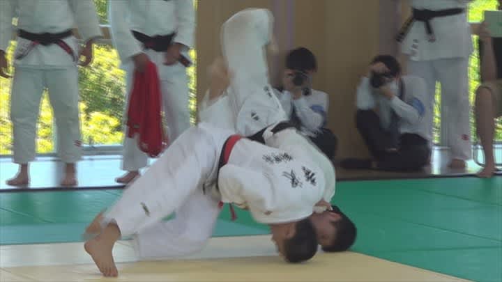 Yamanashi Prefecture High School Overall Judo Team wins consecutive victories for both men and women