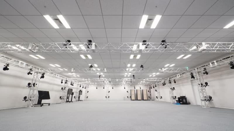 Established a new studio with a total construction cost of 27 billion yen. 3 mocap units costing more than 200 yen, 10 tennis courts...